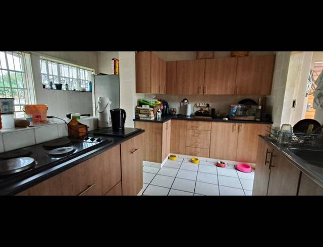 3 BEDROOM HOUSE FOR SALE IN MOUNTAIN VIEW